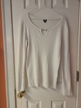 Lee Cream Ribbed Long Sleeve Top with Front Hardware